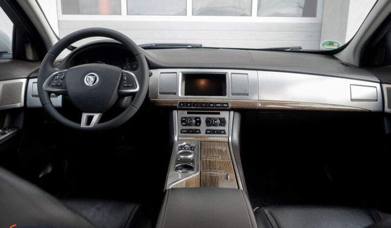 Jaguar XF | RWD (tył) | Automatyczna | 190 KM | Szary full