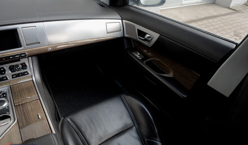Jaguar XF | RWD (tył) | Automatyczna | 190 KM | Szary full