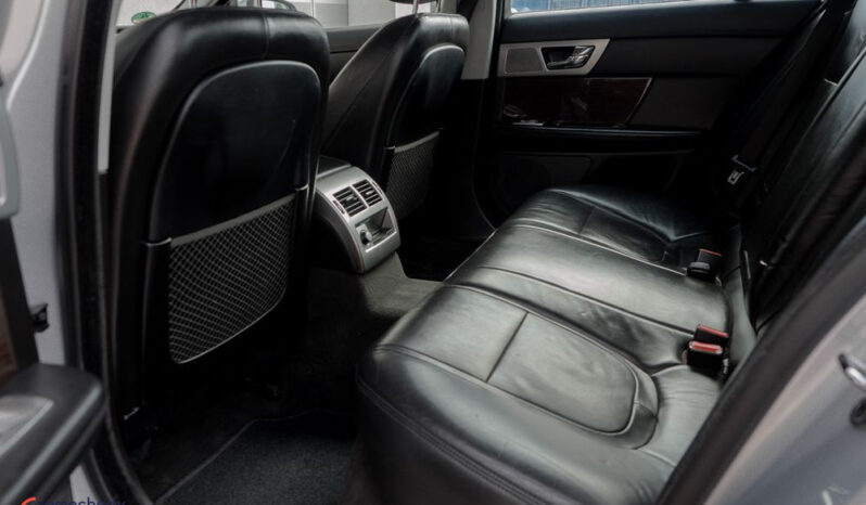 Jaguar XF | RWD (tył) | Automatyczna | 190 KM | Szary full