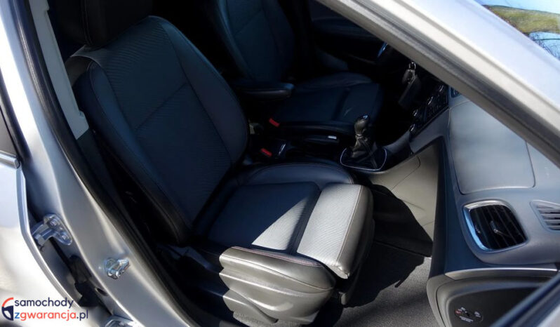 OPEL Mokka  | 4×4 (doł. automatycznie) | Manualna | 140 KM | Srebrny full