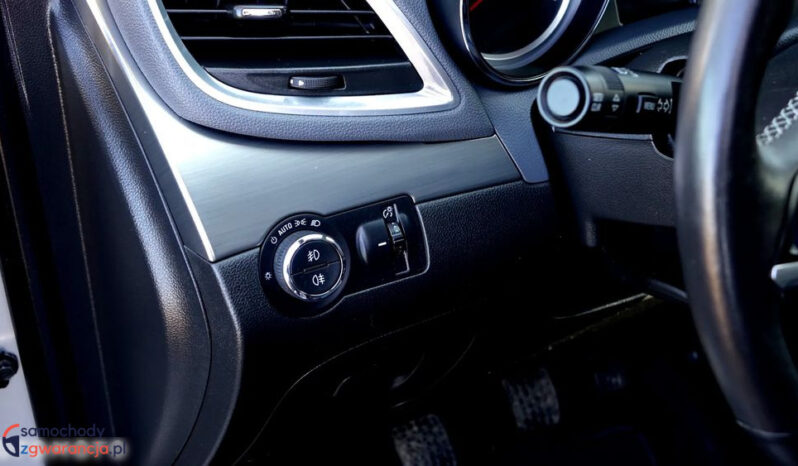 OPEL Mokka  | 4×4 (doł. automatycznie) | Manualna | 140 KM | Srebrny full