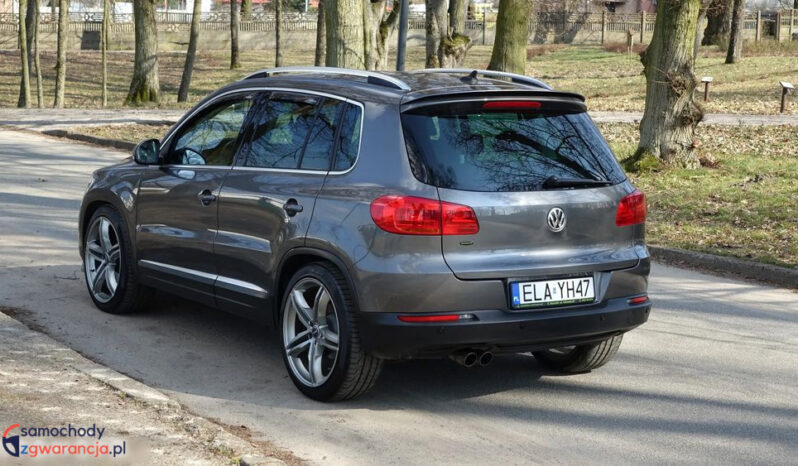 VOLKSWAGEN Tiguan  | 4×4 (doł. automatycznie) | Manualna | 140 KM | Szary full