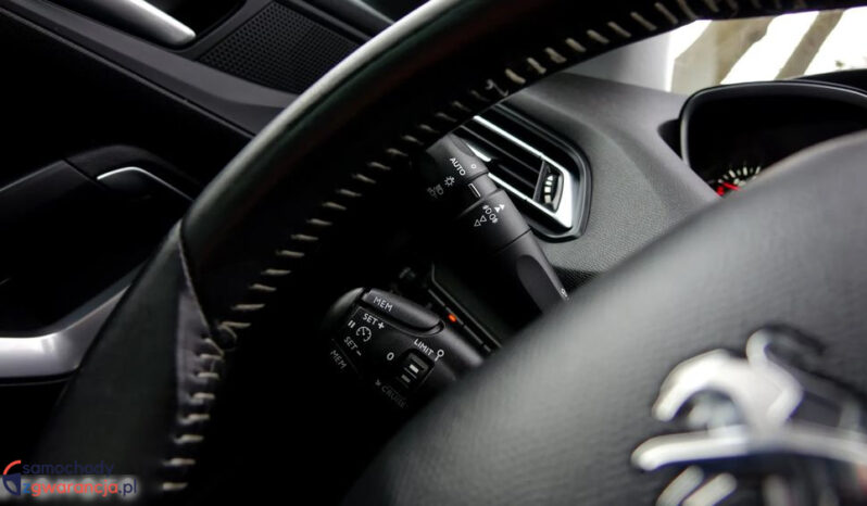 PEUGEOT 308  | FWD (przód) | Manualna | 130 KM | Biały full