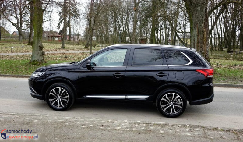 MITSUBISHI Outlander  | FWD (przód) | Manualna | 150 KM | Czarny full