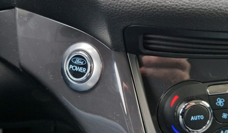 FORD Kuga  | 4×4 (stały) | Manualna | 140 KM | Biały full