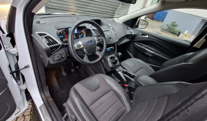 FORD Kuga  | 4×4 (stały) | Manualna | 140 KM | Biały full