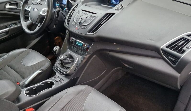 FORD Kuga  | 4×4 (stały) | Manualna | 140 KM | Biały full