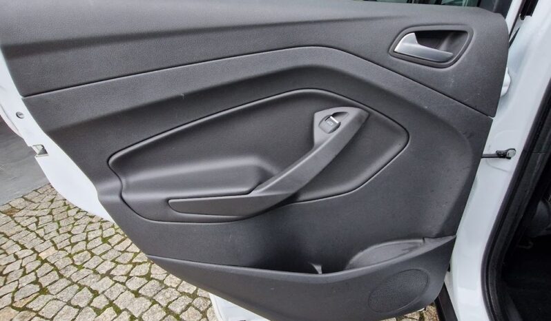 FORD Kuga  | 4×4 (stały) | Manualna | 140 KM | Biały full