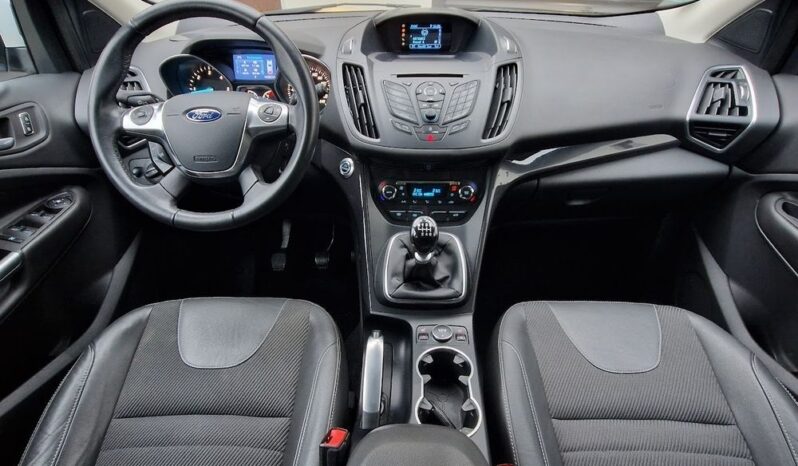 FORD Kuga  | 4×4 (stały) | Manualna | 140 KM | Biały full