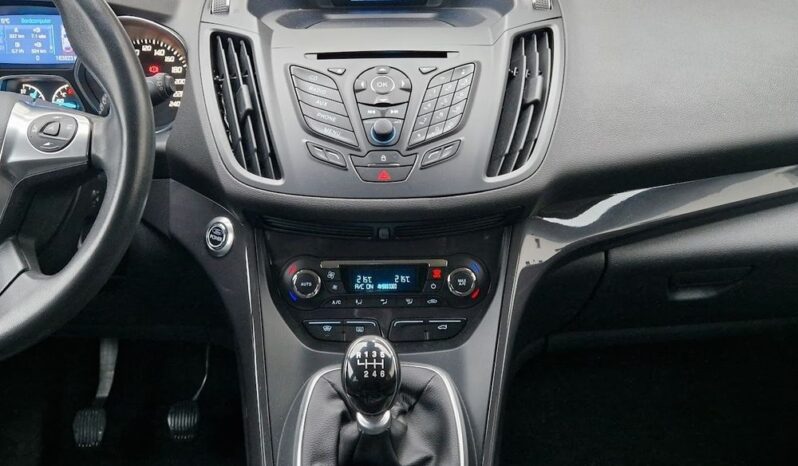 FORD Kuga  | 4×4 (stały) | Manualna | 140 KM | Biały full