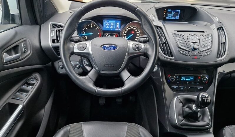 FORD Kuga  | 4×4 (stały) | Manualna | 140 KM | Biały full