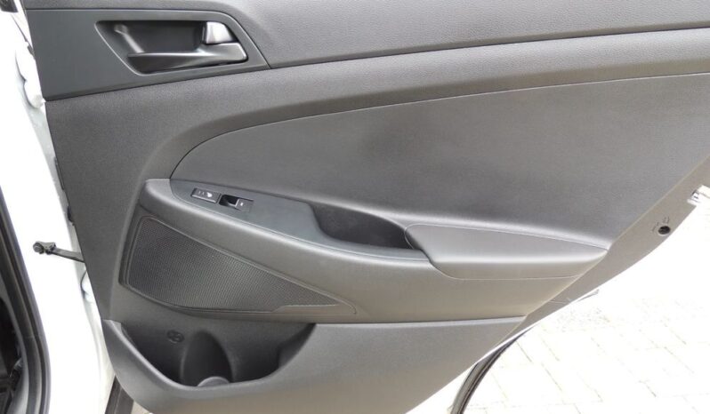 HYUNDAI Tucson  | FWD (przód) | Automatyczna | 177 KM | Biały full