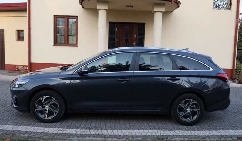 HYUNDAI I30  | FWD (przód) | Manualna | 110 KM | Granatowy full