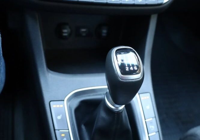 HYUNDAI I30  | FWD (przód) | Manualna | 110 KM | Granatowy full