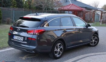 HYUNDAI I30  | FWD (przód) | Manualna | 110 KM | Granatowy full