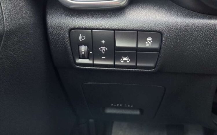 KIA Sportage  | FWD (przód) | Manualna | 132 KM | Szary full