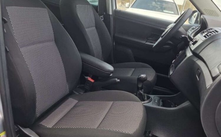 SKODA Fabia  | FWD (przód) | Manualna | 86 KM | Srebrny full