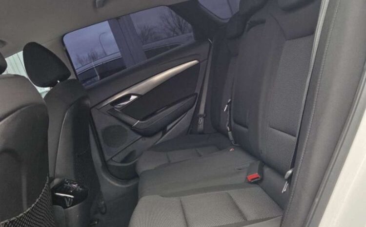 HYUNDAI i40  | FWD (przód) | Automatyczna | 136 KM | Biały full