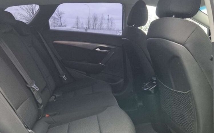 HYUNDAI i40  | FWD (przód) | Automatyczna | 136 KM | Biały full