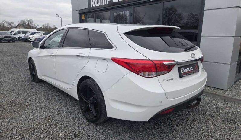 HYUNDAI i40  | FWD (przód) | Automatyczna | 136 KM | Biały full