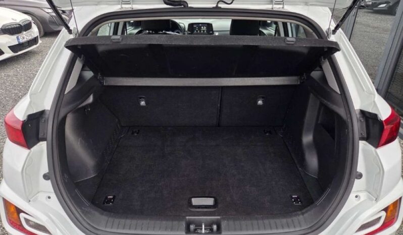 HYUNDAI Kona  | FWD (przód) | Manualna | 116 KM | Biały full
