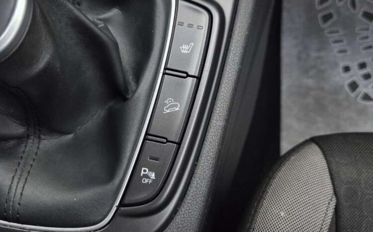 HYUNDAI Kona  | FWD (przód) | Manualna | 116 KM | Biały full