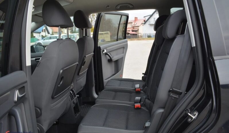 VOLKSWAGEN Touran  | FWD (przód) | Manualna | 110 KM | Czarny full