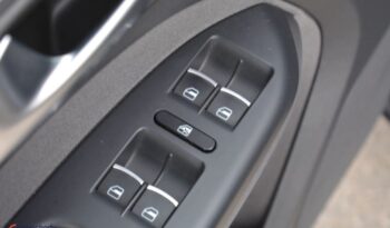 VOLKSWAGEN Touran  | FWD (przód) | Manualna | 110 KM | Czarny full