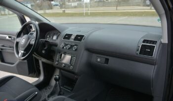 VOLKSWAGEN Touran  | FWD (przód) | Manualna | 110 KM | Czarny full