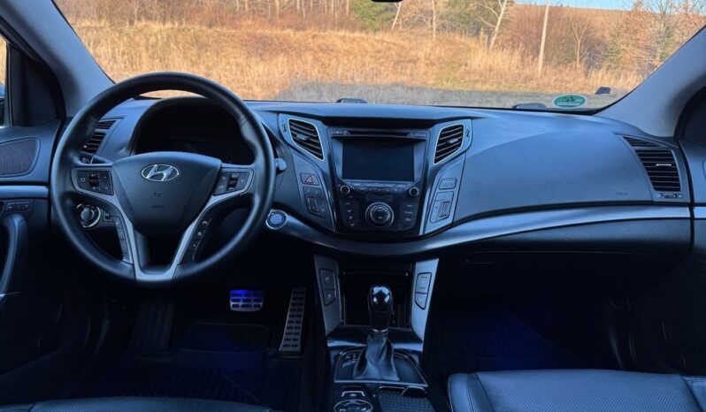 HYUNDAI i40  | FWD (przód) | Automatyczna | 141 KM | Czarny full