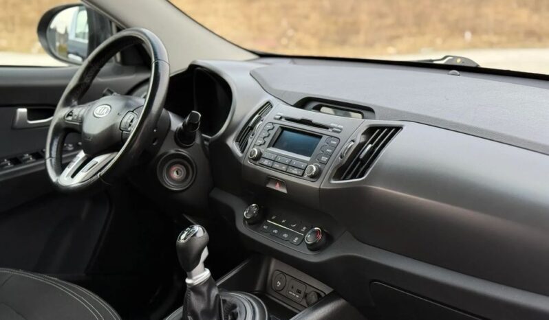 KIA Sportage  | FWD (przód) | Manualna | 115 KM | Czarny full