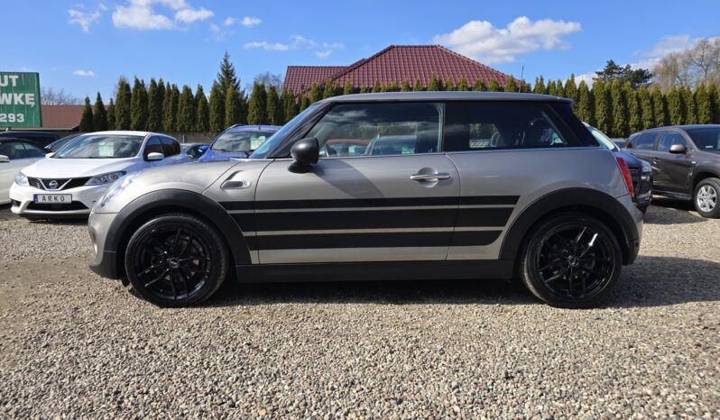 Mini ONE  | FWD (przód) | Manualna | 102 KM | Beżowy full