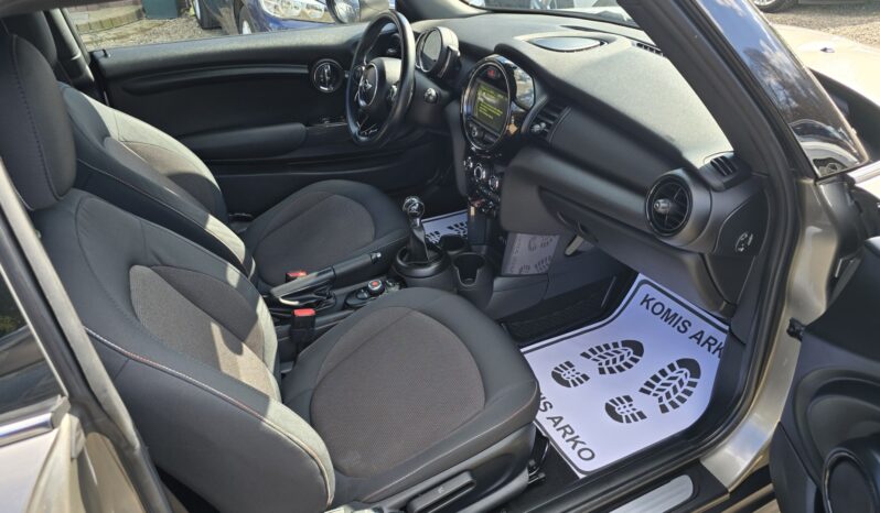 Mini ONE  | FWD (przód) | Manualna | 102 KM | Beżowy full