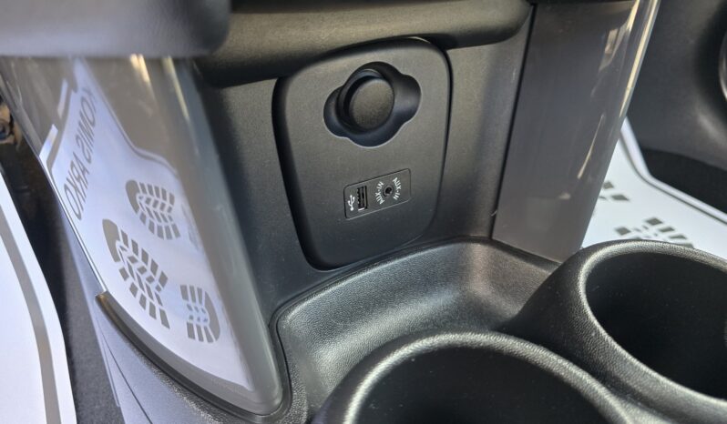 Mini ONE  | FWD (przód) | Manualna | 102 KM | Beżowy full