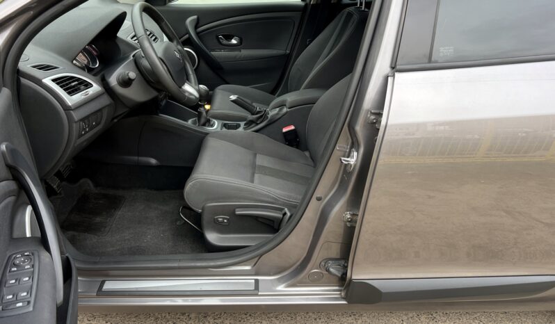 RENAULT Megane  | FWD (przód) | Manualna | 130 KM | Szary full