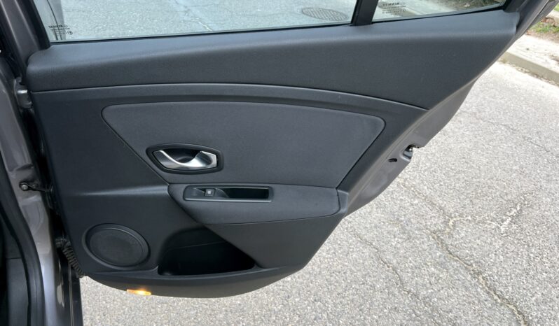 RENAULT Megane  | FWD (przód) | Manualna | 130 KM | Szary full