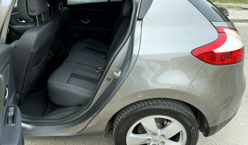 RENAULT Megane  | FWD (przód) | Manualna | 130 KM | Szary full