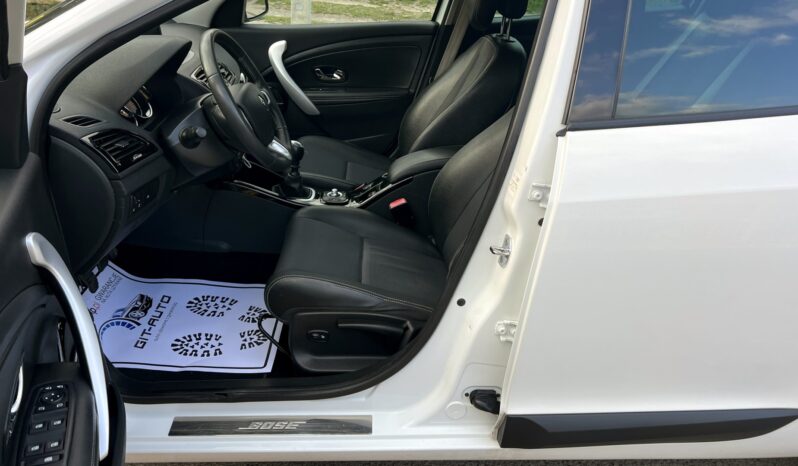 RENAULT Megane  | FWD (przód) | Manualna | 130 KM | Biały full