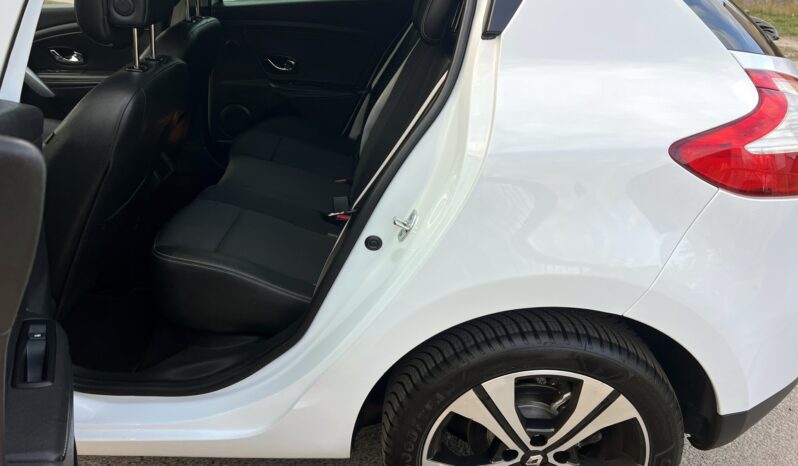 RENAULT Megane  | FWD (przód) | Manualna | 130 KM | Biały full