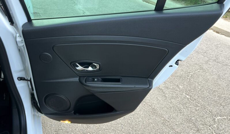 RENAULT Megane  | FWD (przód) | Manualna | 130 KM | Biały full