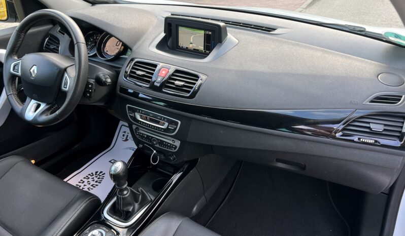 RENAULT Megane  | FWD (przód) | Manualna | 130 KM | Biały full