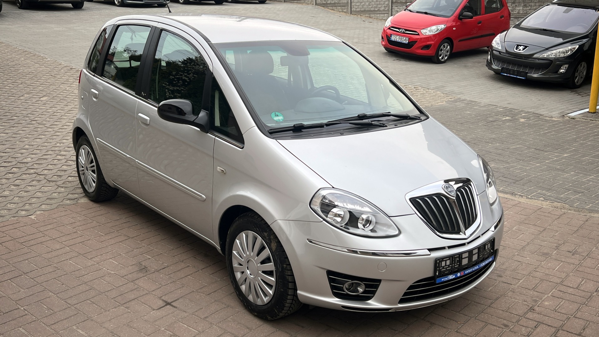 Lancia Musa | Fwd (Przód) | Manualna | 95 Km | Srebrny