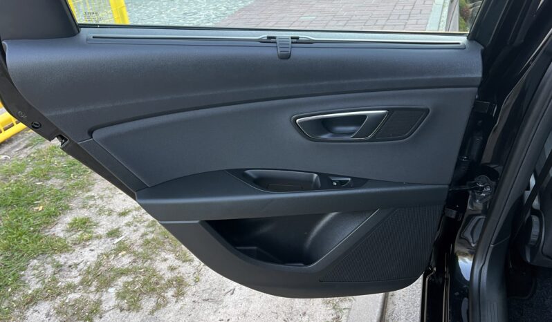 SEAT Leon  | FWD (przód) | Manualna | 150 KM | Czarny full