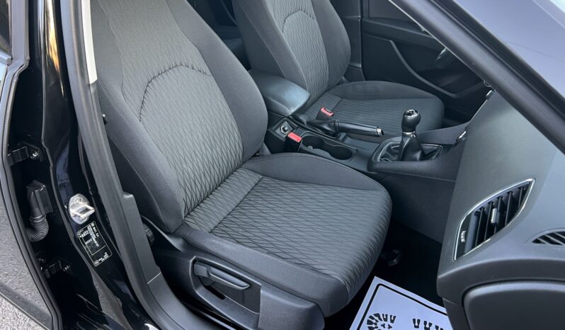 SEAT Leon  | FWD (przód) | Manualna | 150 KM | Czarny full