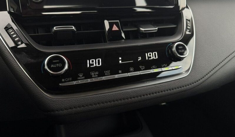 TOYOTA Corolla  | FWD (przód) | Automatyczna | 125 KM | Biały full