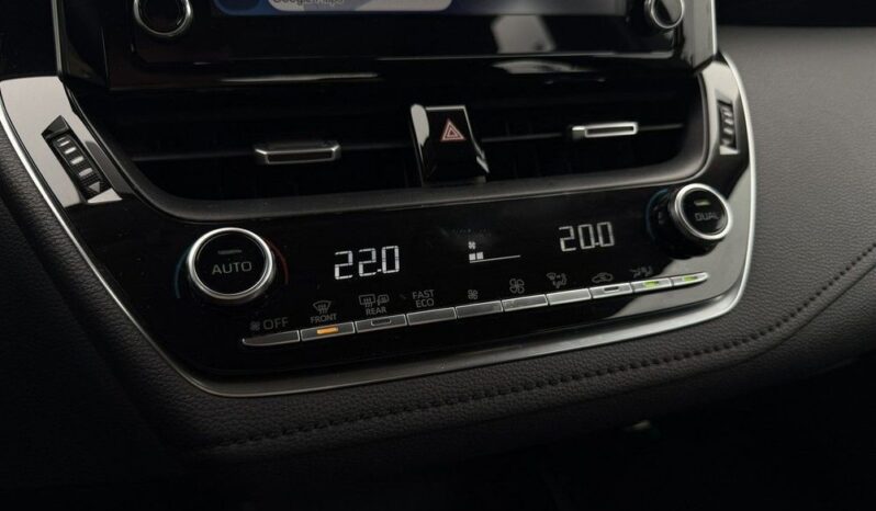 TOYOTA Corolla  | FWD (przód) | Automatyczna | 125 KM | Biały full