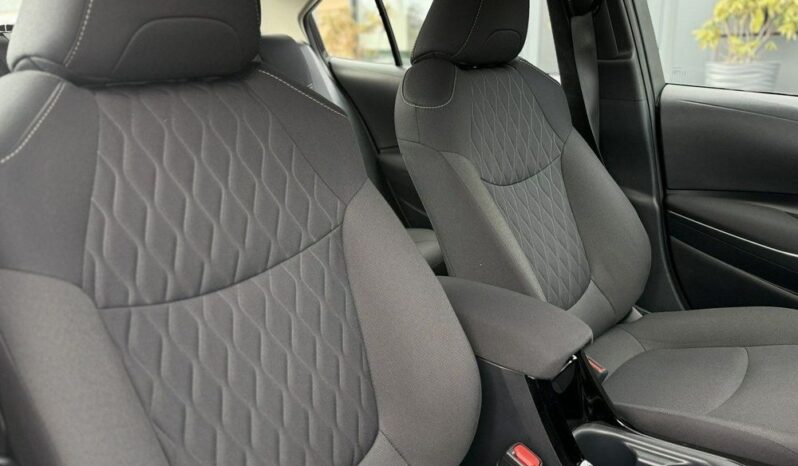 TOYOTA Corolla  | FWD (przód) | Manualna | 125 KM | Czarny full