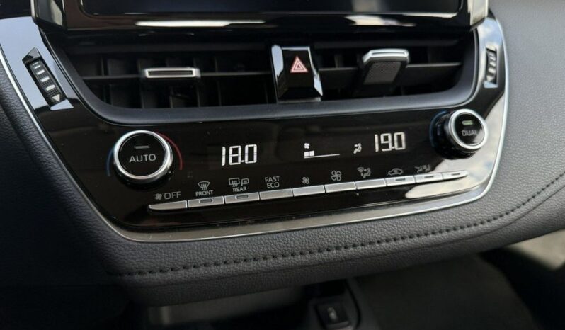 TOYOTA Corolla  | FWD (przód) | Manualna | 125 KM | Czarny full