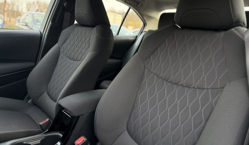 TOYOTA Corolla  | FWD (przód) | Manualna | 125 KM | Czarny full