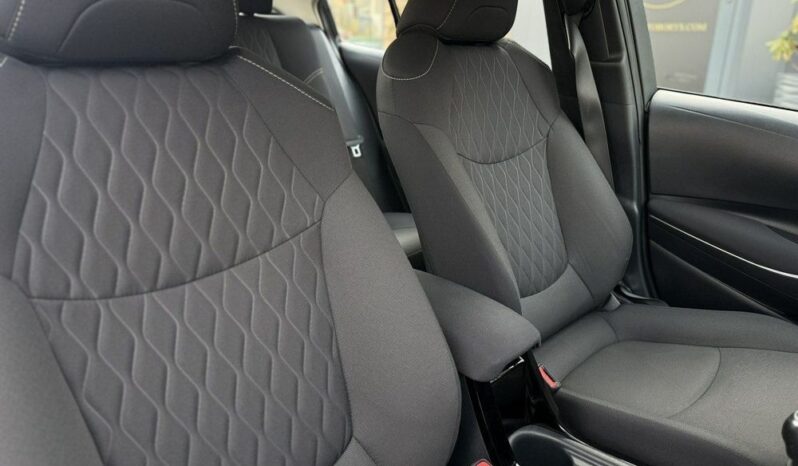 TOYOTA Corolla  | FWD (przód) | Manualna | 125 KM | Czarny full